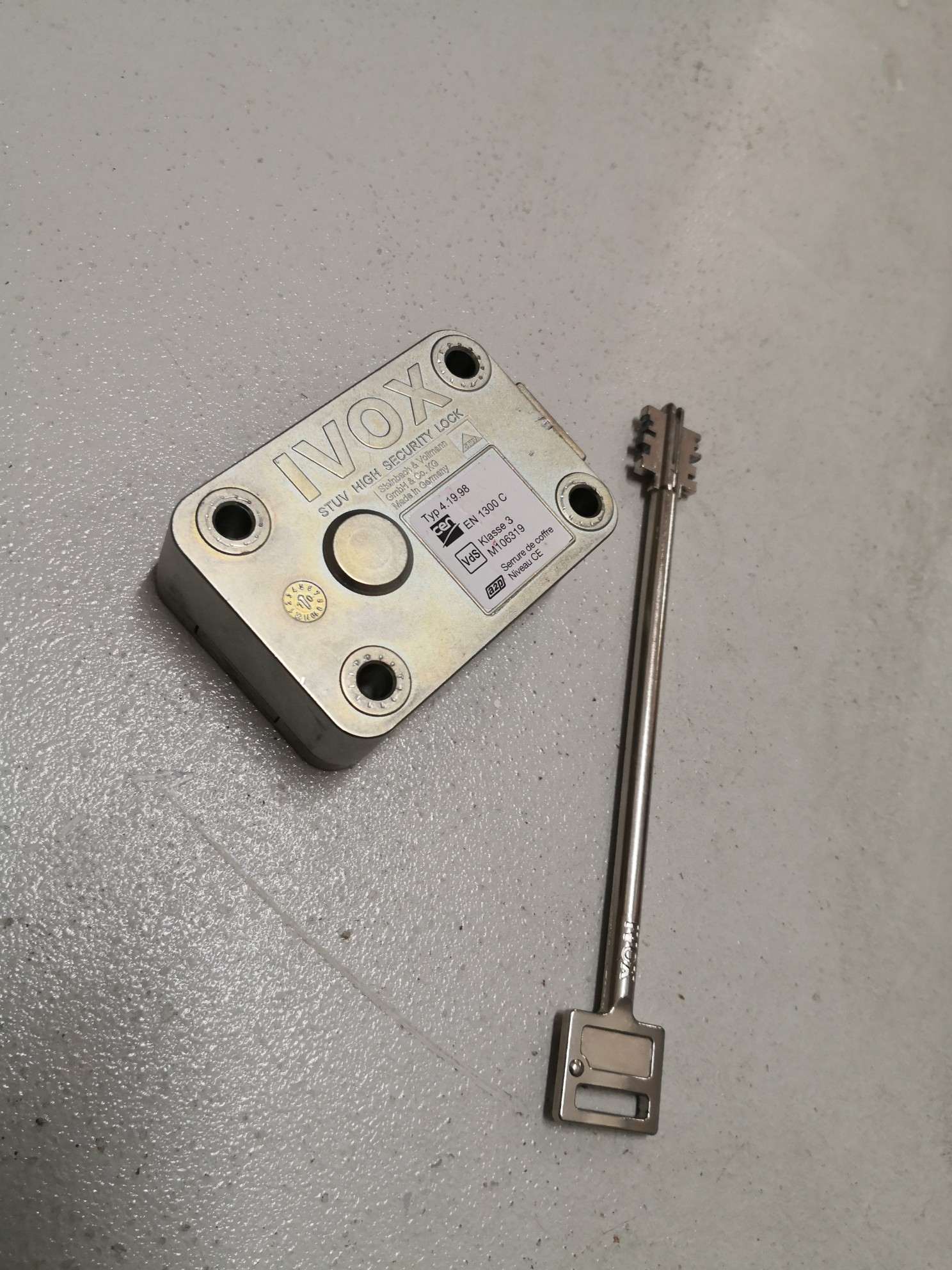 CERRADURA DE OCASION STUV IVOX 180mm