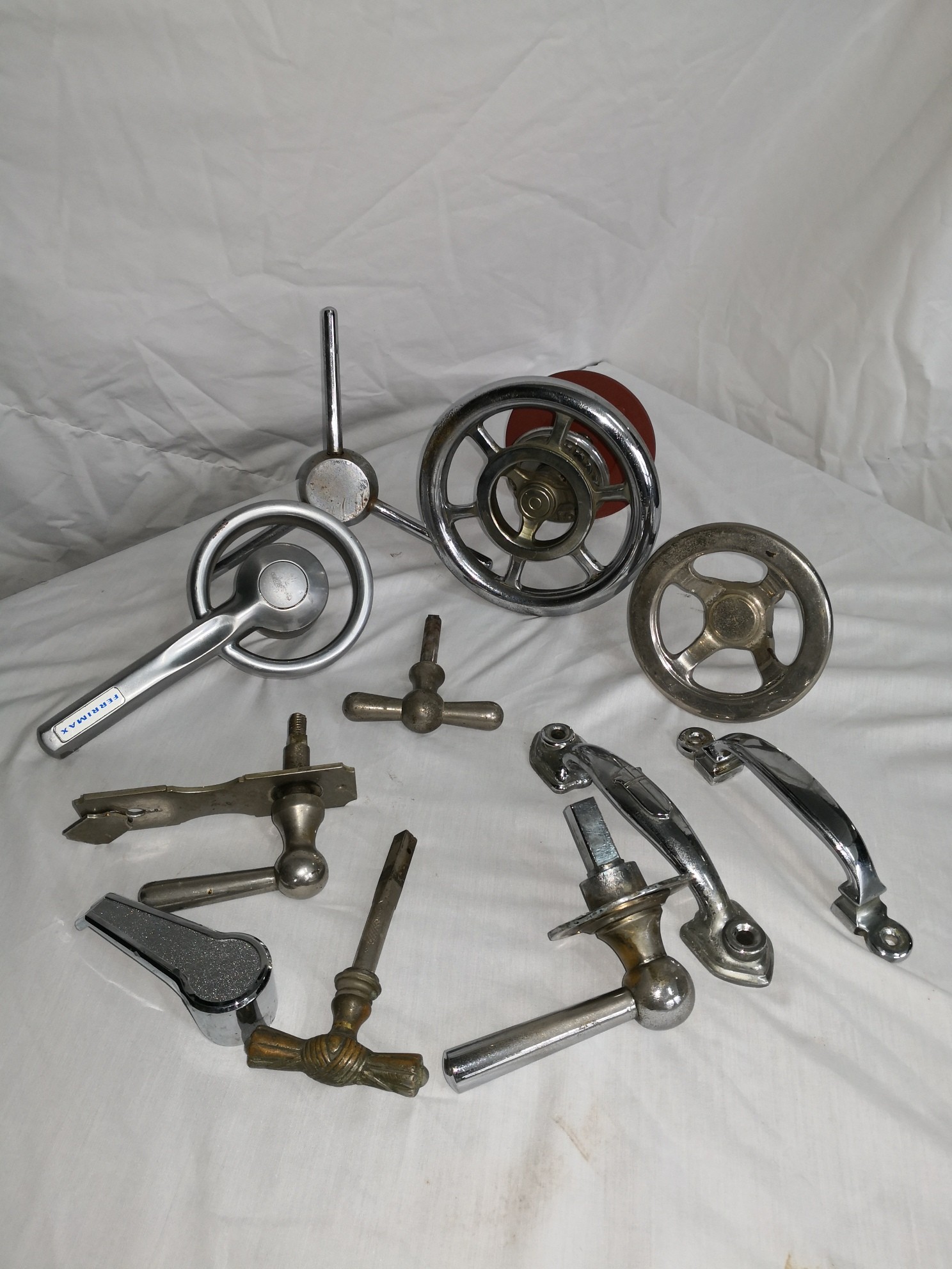 MANETAS Y VOLANTES USADOS DE ALQUILER