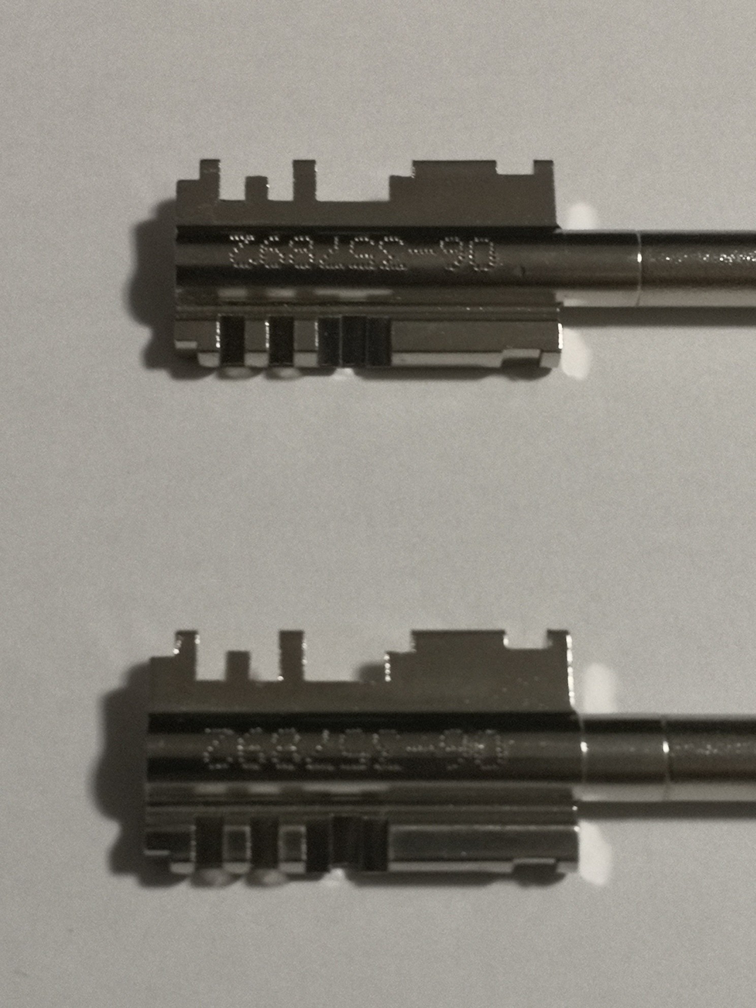 ROSENGRENS LLAVES TALLADAS JUEGO DE 2