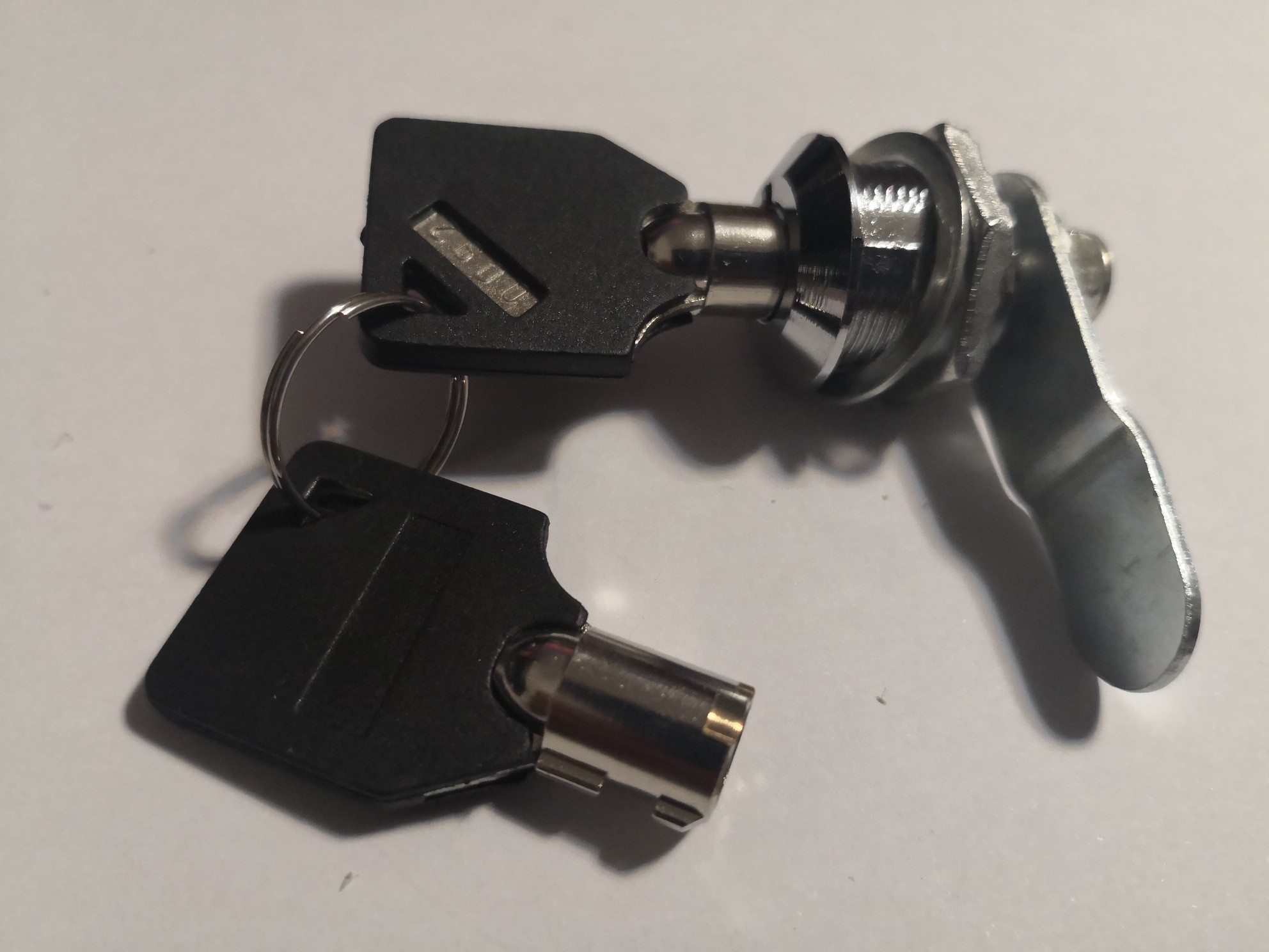 CERRADURA DE EMERGENCIA LLAVE TUBULAR