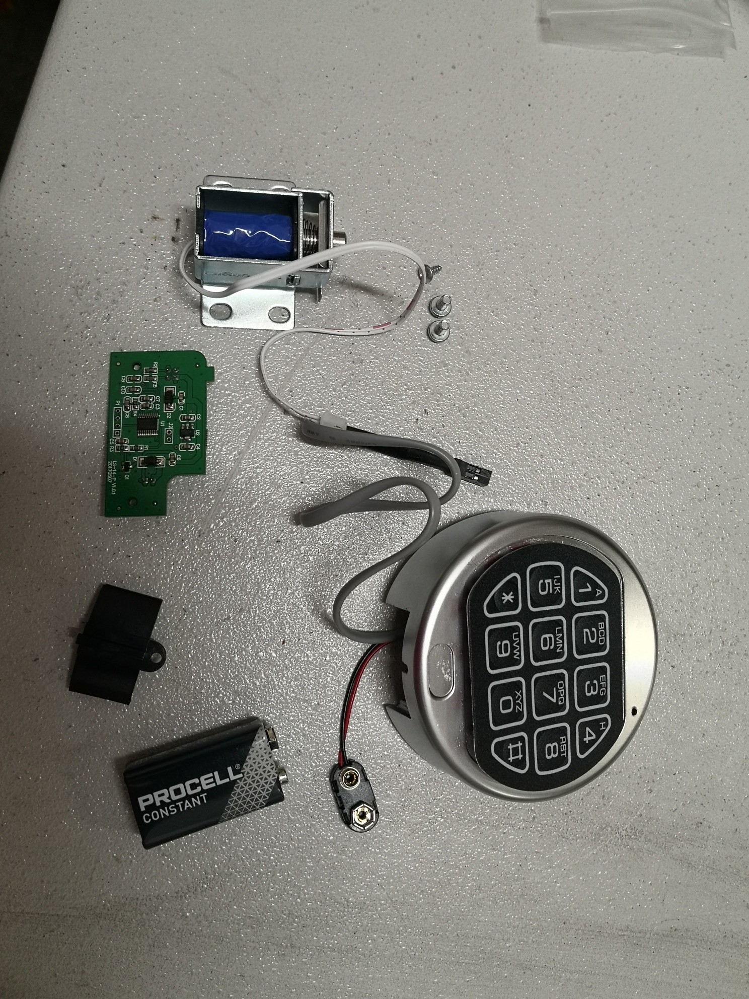 ADAPTADORES ELECTRONICOS PARA CAJAS FUERTES DOMESTICAS