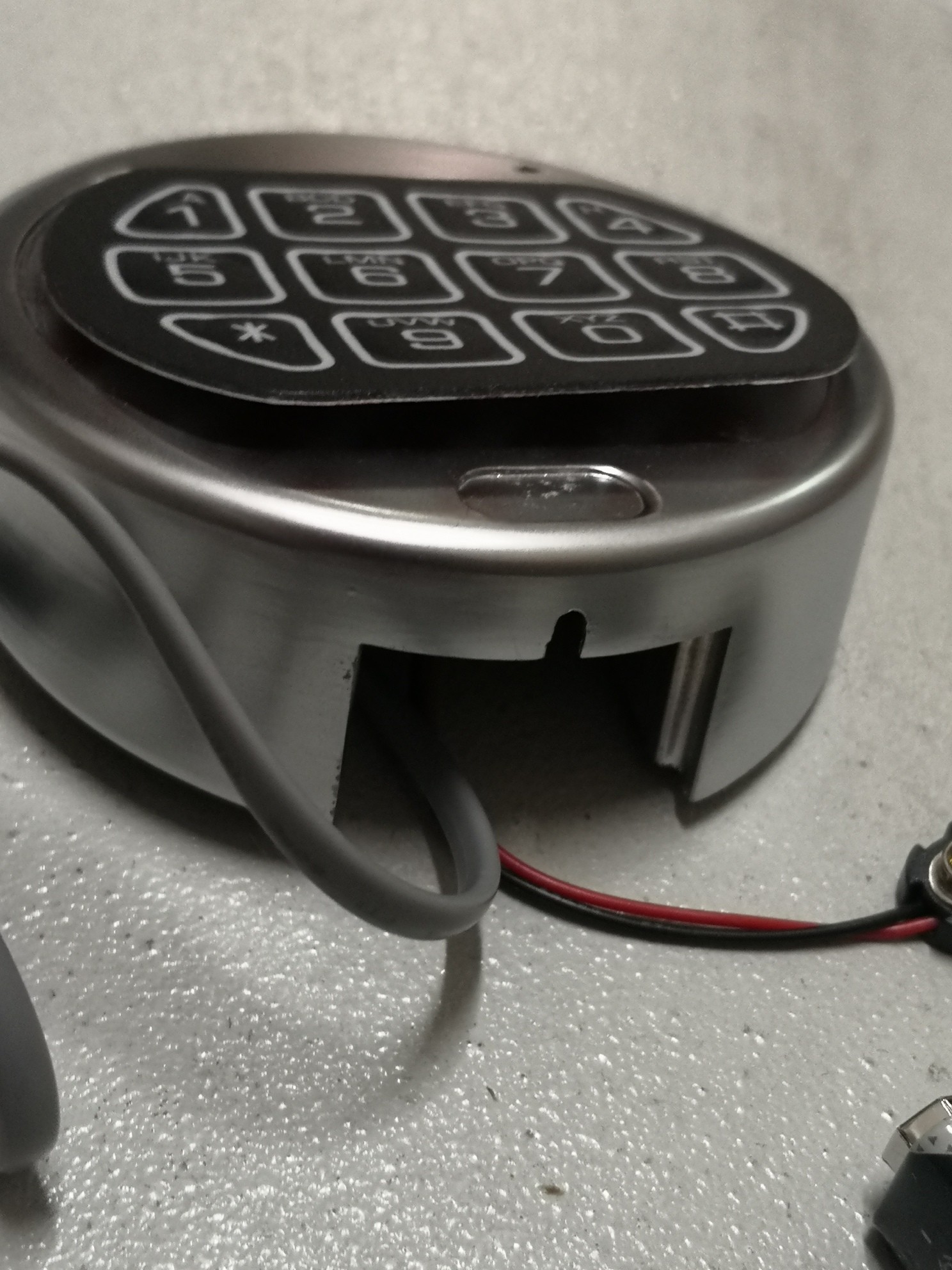 ADAPTADORES ELECTRONICOS PARA CAJAS FUERTES DOMESTICAS