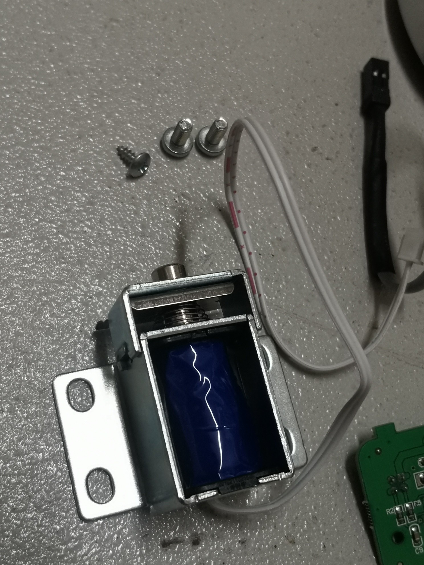 ADAPTADORES ELECTRONICOS PARA CAJAS FUERTES DOMESTICAS