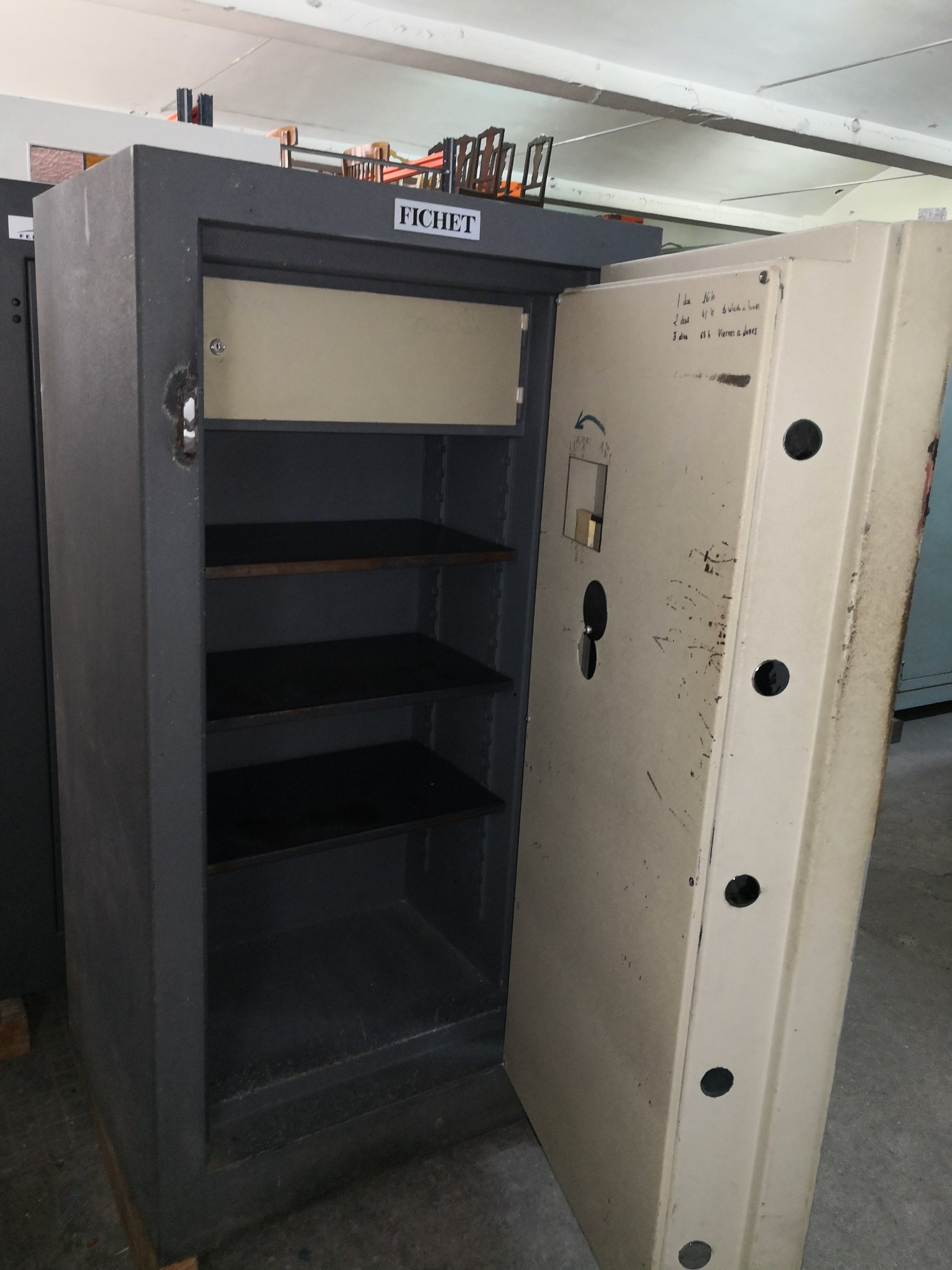 CAJA FUERTE FICHET 165 BLINDADA SEGUNDA MANO 2 CAJA FUERTE FICHET 165 ACORAZADA DE SEGUNDA MANO / OCASION