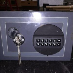 INSTALACION CERRADURAS ELECTRONICAS EN CAJAS FUERTES