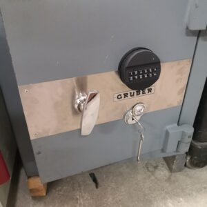 INSTALACION CERRADURAS ELECTRONICAS EN CAJAS FUERTES