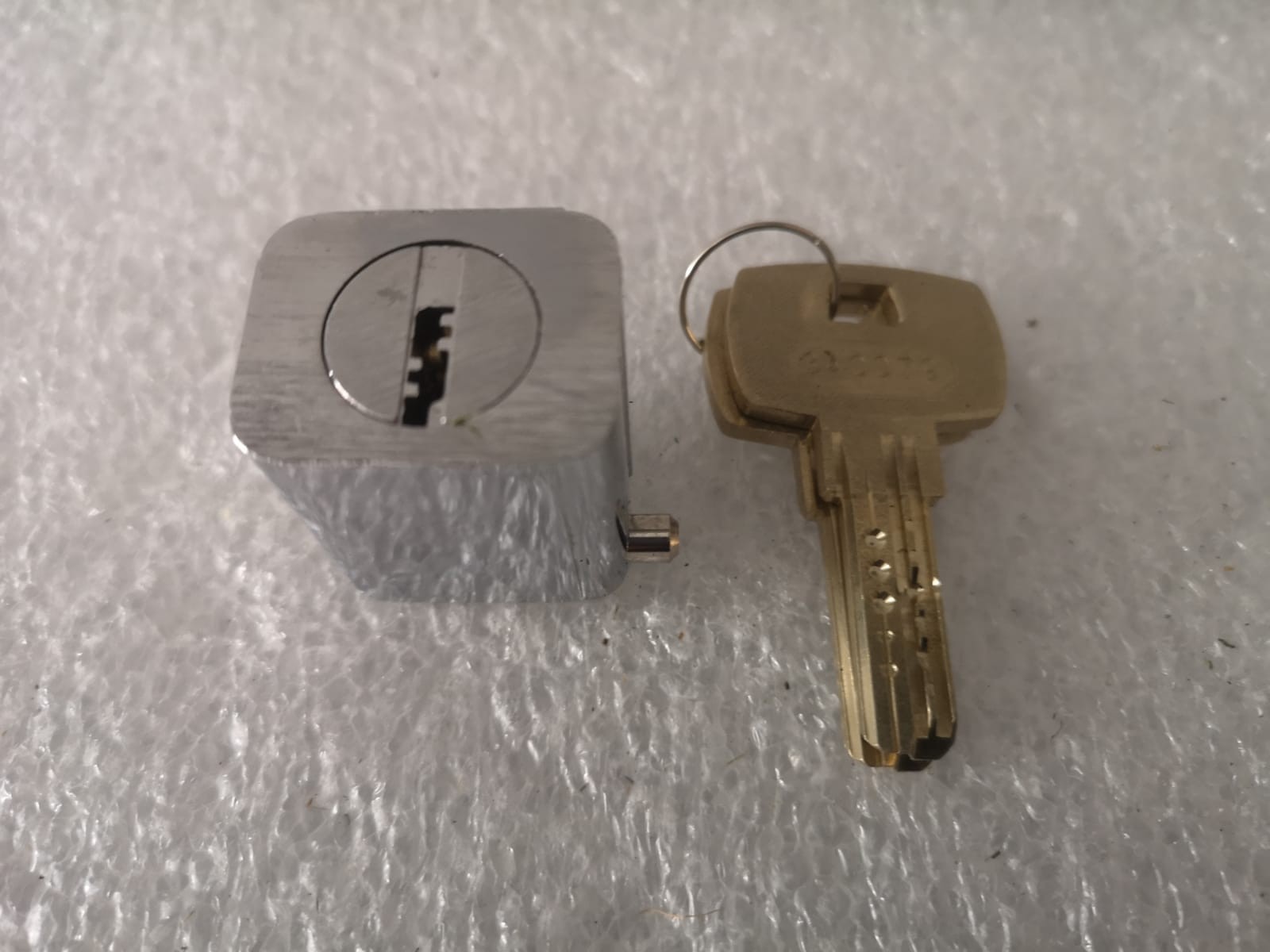 BOMBIN ARFE EXTRAIBLE PARA HOTEL TRANKA