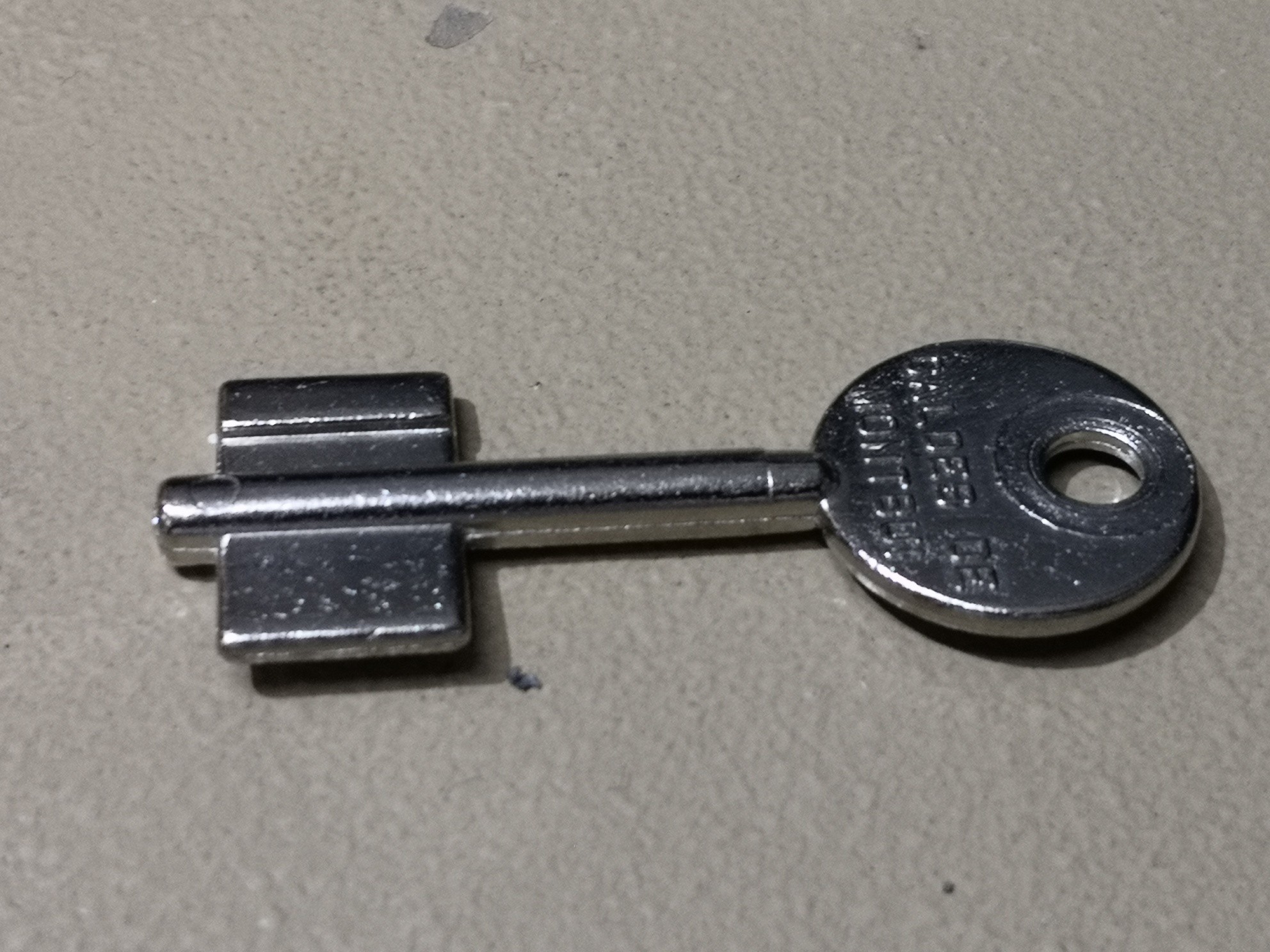 LLAVES EN BRUTO CERRADURAS HEYACSA CORTA