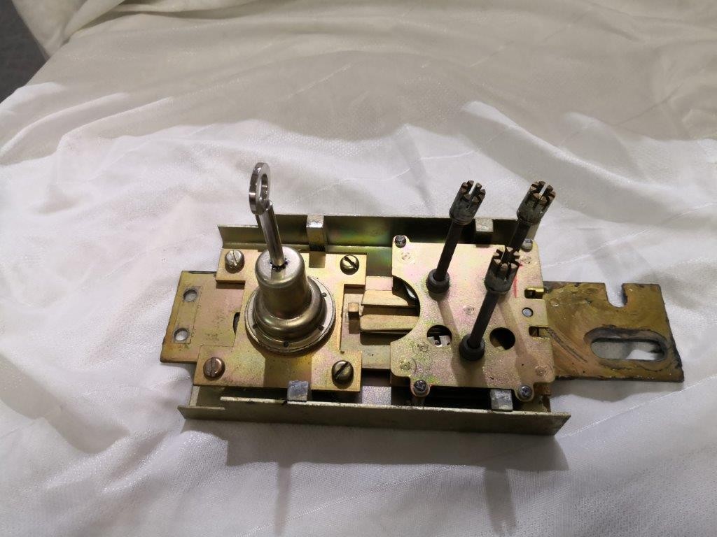 COMBINACION FICHET CON CERRADURA FR 3 TUBOS