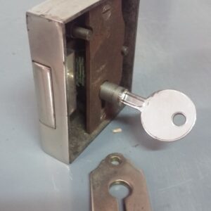 CERRADURAS DE COMPARTIMENTOS 