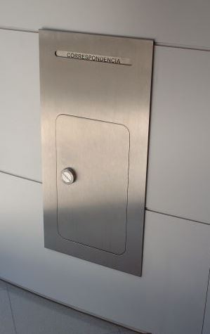 VALIJA BAUSSA ACERO INOXIDABLE SEGUNDA MANO BUZON