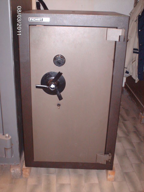 CAJA FUERTE FICHET FR 150 BLINDADA SEGUNDA MANO 1 CAJA FUERTE FICHET FR 150 BLINDADA SEGUNDA MANO