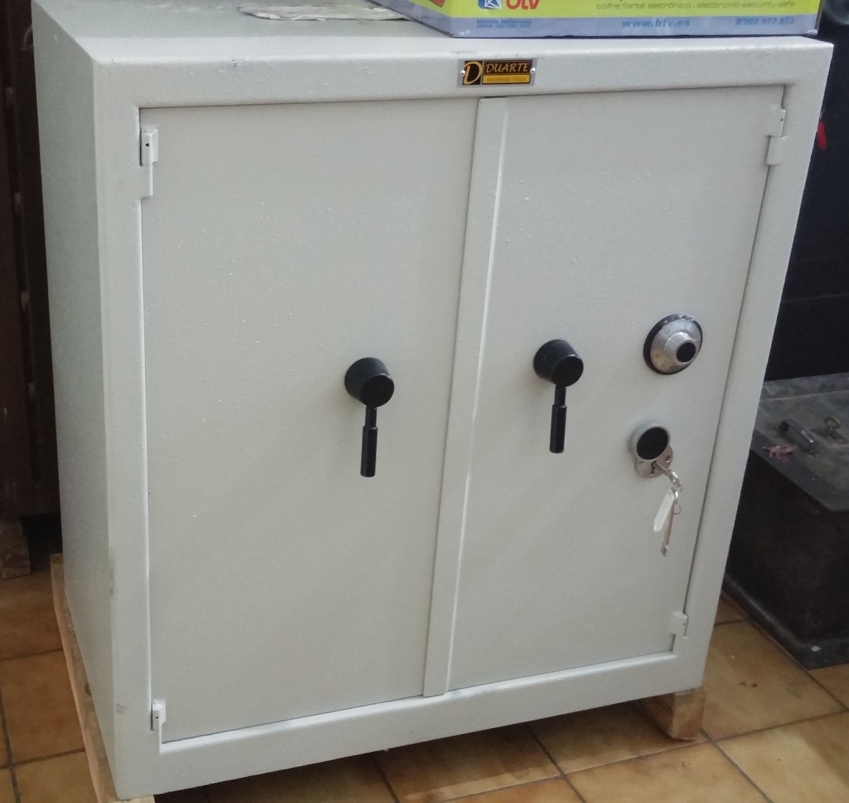 ARMARIO DE SEGURIDAD DUARTE AS2-231 LLAVE Y COMBINACION