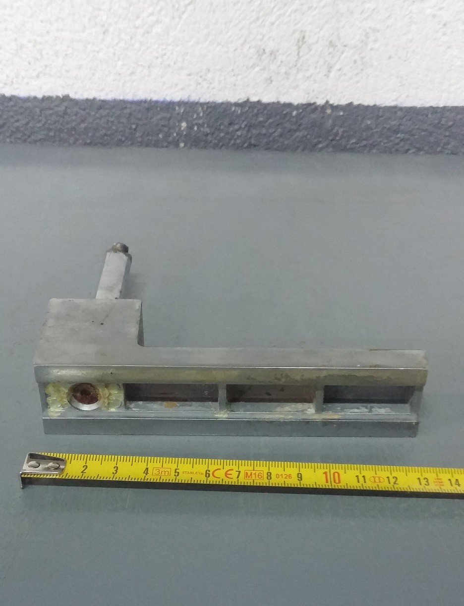 Maneta armario fichet