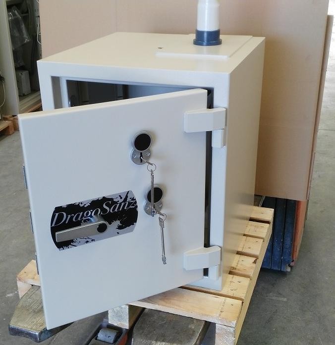 CAJA FUERTE DRAGOSANZ SERIE GAS ENTRADA CORREO NEUMATICO 1 CAJA FUERTE DRAGOSANZ SERIE GAS ENTRADA NEUMATICA ATM GRADO IV PRODUCCION CERTIFICADA PARA GASOLINERA