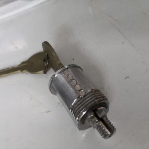 CERRADURA JIS LLAVE SERRETA