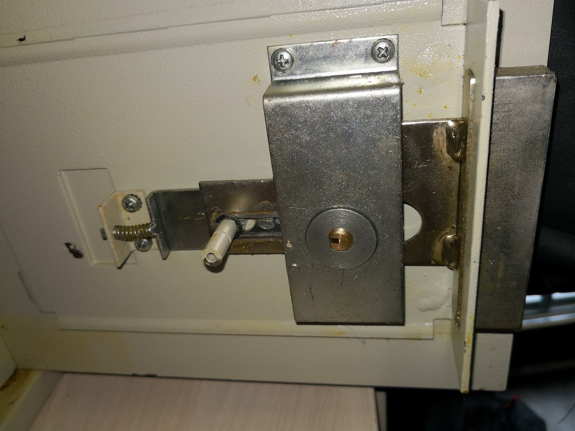 BOMBIN EXTRAIBLE CAJA FUERTE FEDIEL DE HOTEL