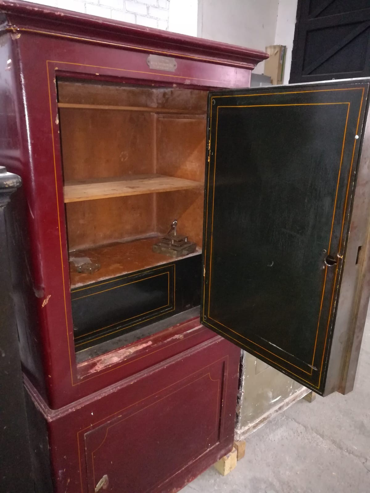 CAJA FUERTE INVULNERABLE ANTIGUA