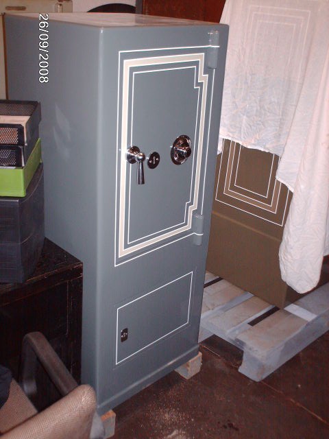 RESTAURACIÓN DE CAJAS FUERTES