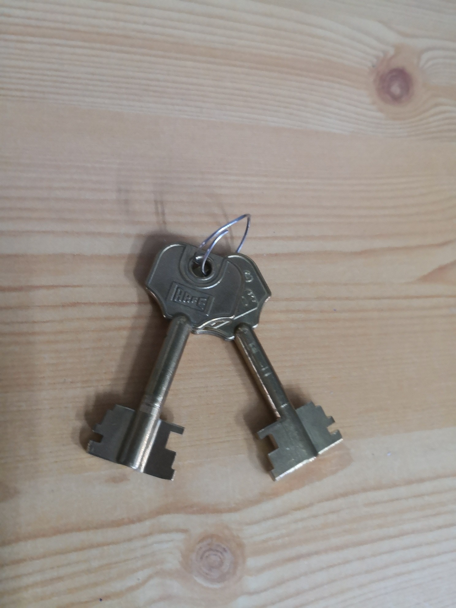 COPIA LLAVE DE GORJAS PARA CAJA FUERTE ARFE, FECOR Y COFAC