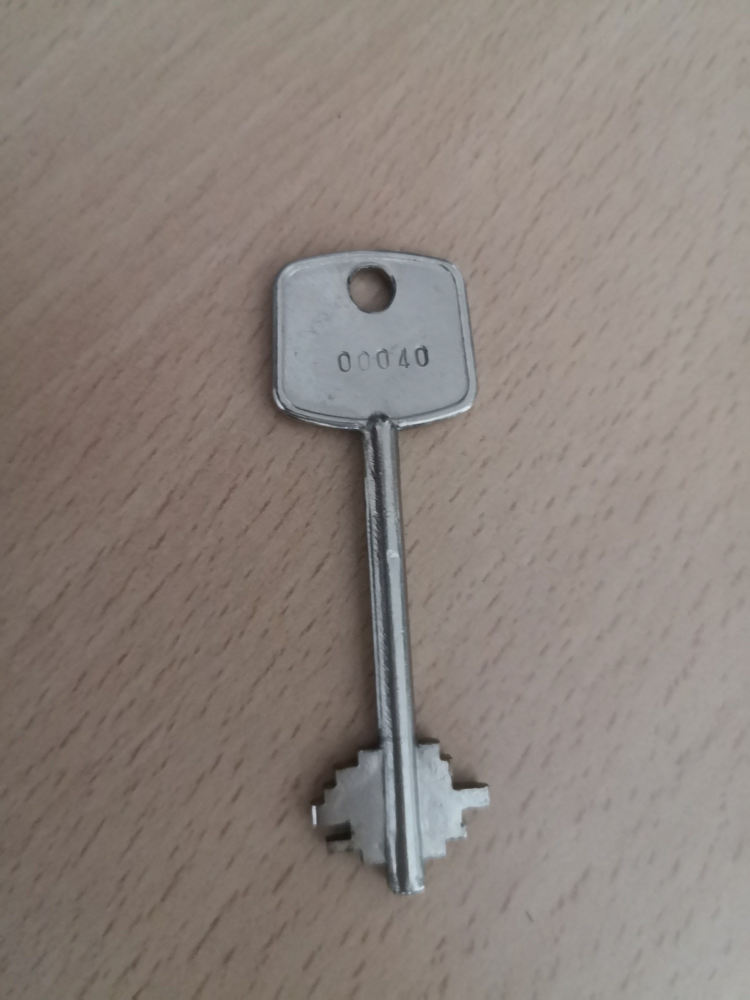 COPIA LLAVE DE EMERGENCIA PARA CAJAS ARFE