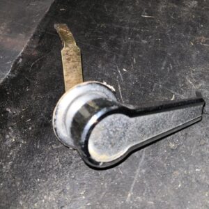 Maneta caja fuerte Arfe antigua