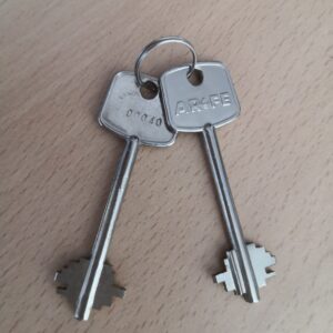 COPIA LLAVE DE EMERGENCIA PARA CAJAS ARFE