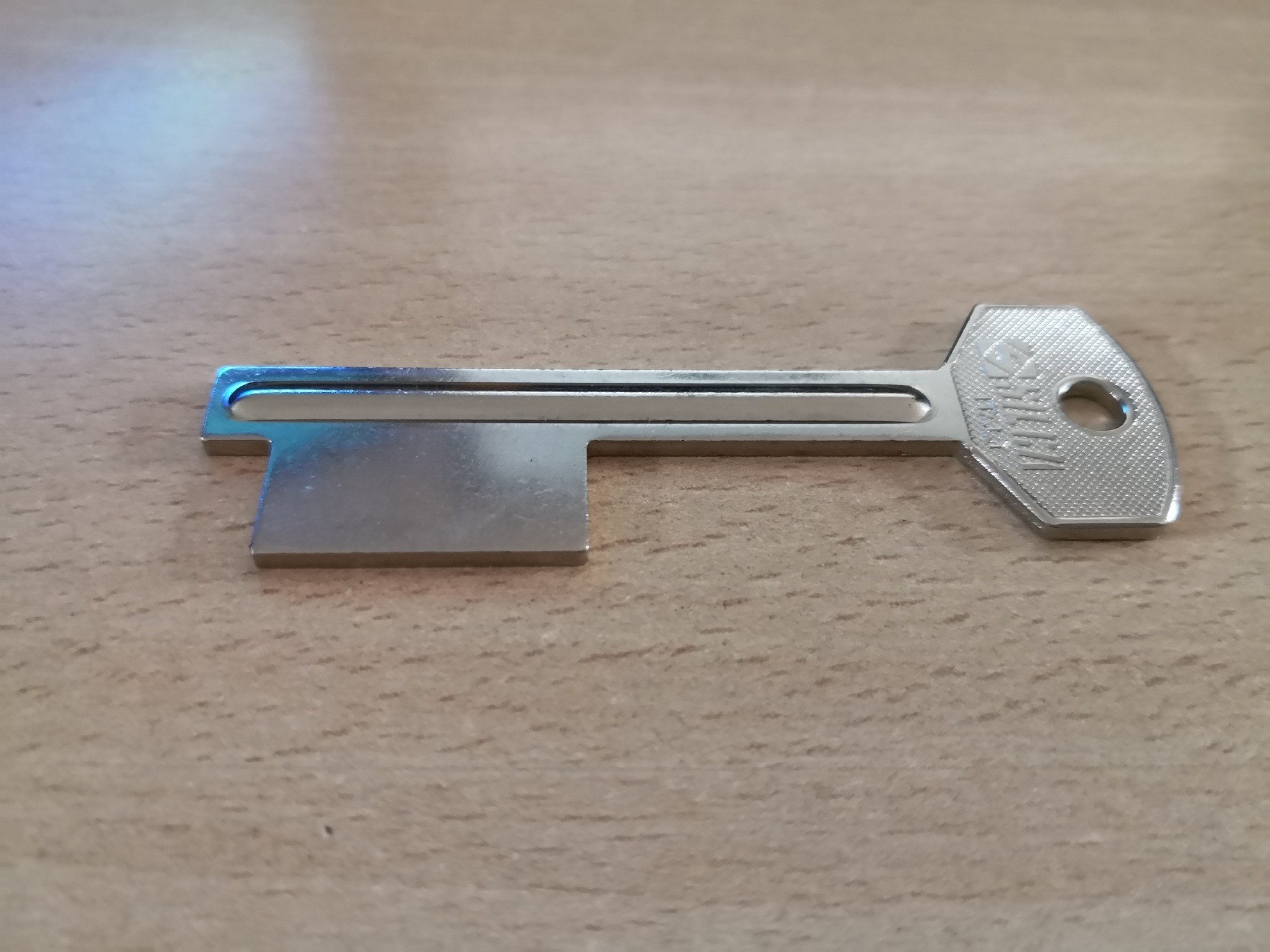 LLAVE ESPECIAL PALA LARGA