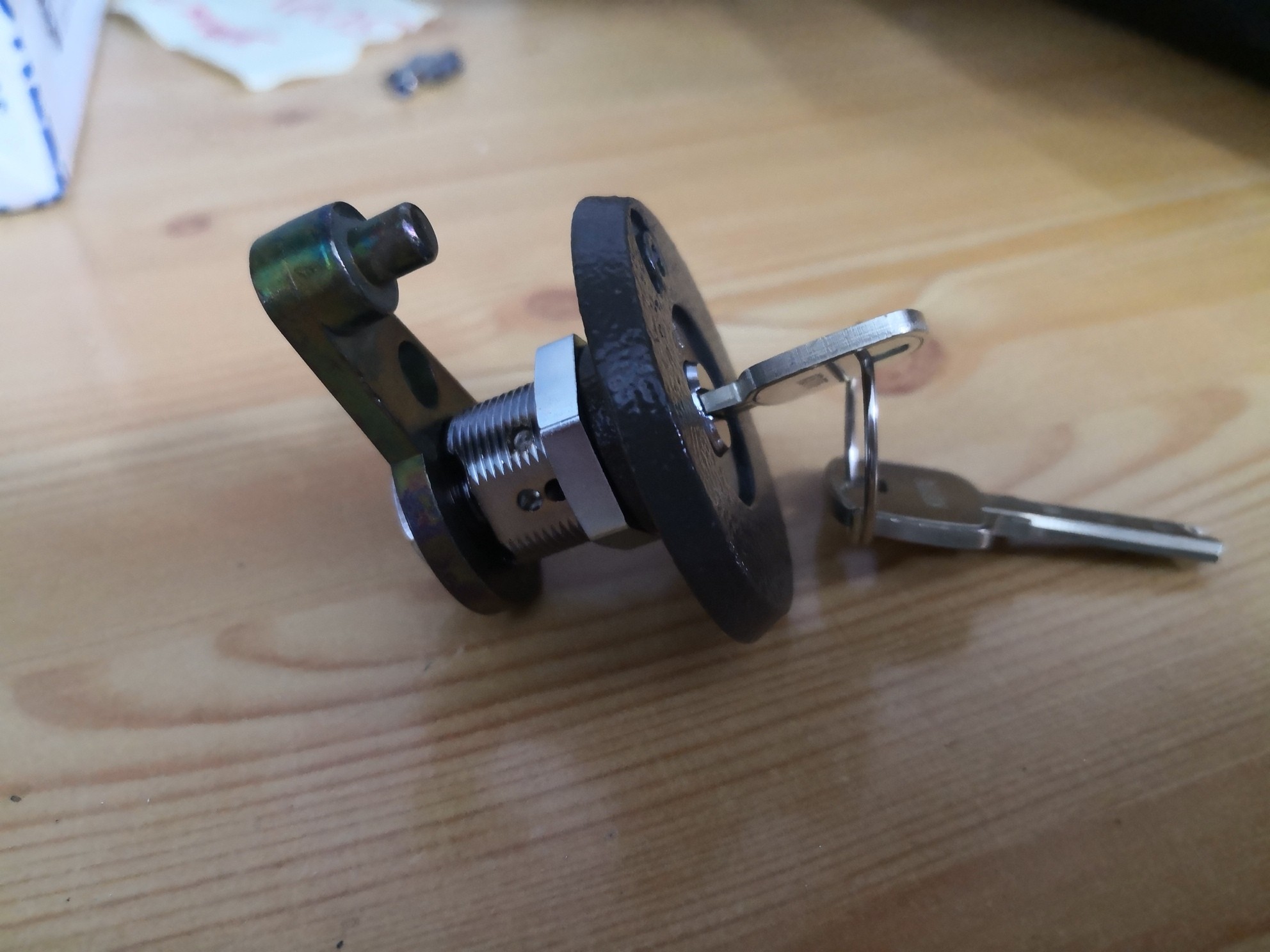 KIT SUSTITUCION DE CERRADURA GORJAS POR LLAVE DE PUNTOS