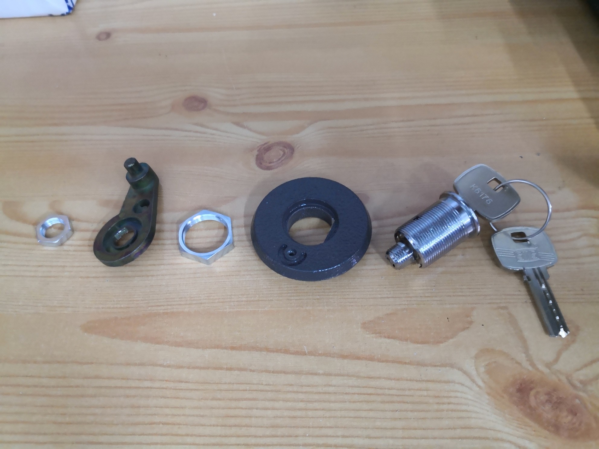 KIT SUSTITUCION DE CERRADURA GORJAS POR LLAVE DE PUNTOS