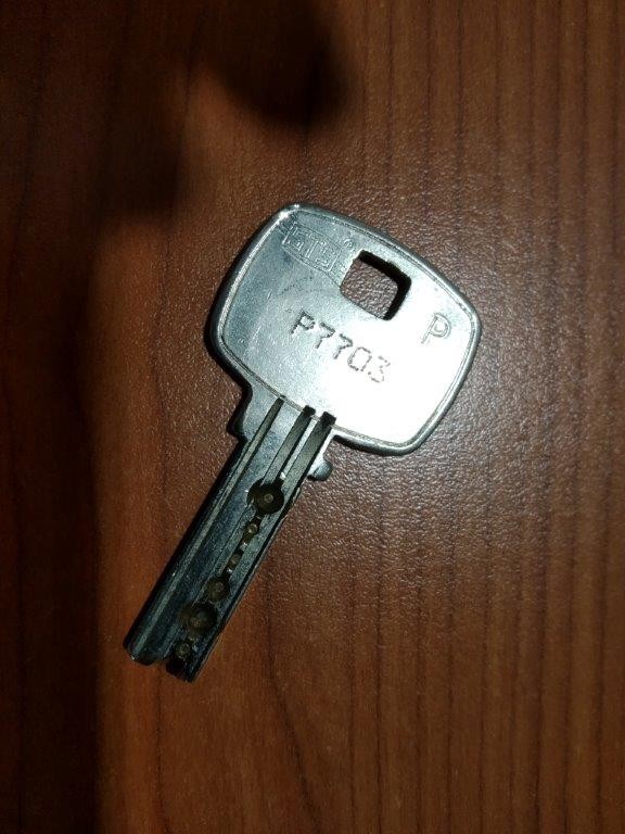 COPIA LLAVE PUNTOS PARA CAJA FUERTE ARFE,