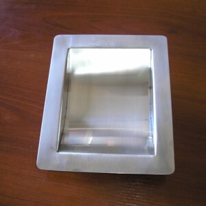 PASAMONEDAS PEQUEÑO ECONOMICO PARA EMPOTRAR. FABRICADO EN ACERO INOXIDABLE. 8