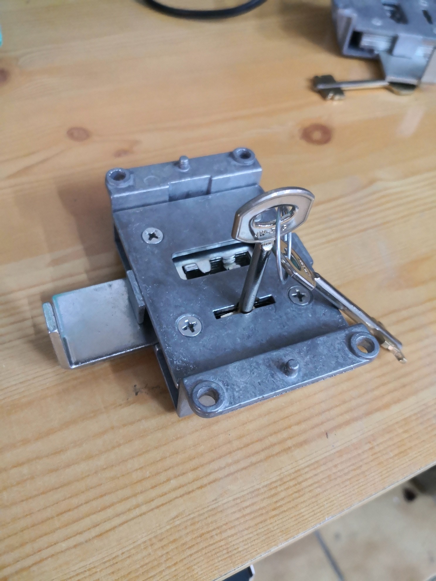 CERRADURA DE GORJAS GTR/GTV