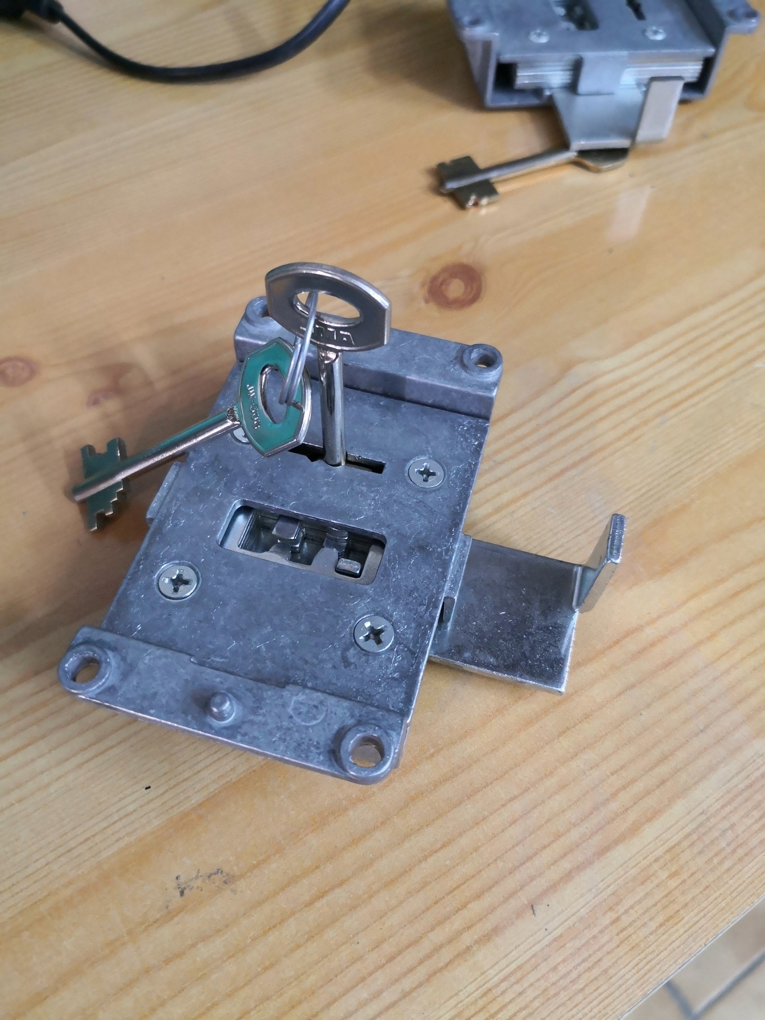 CERRADURA DE GORJAS GTR/GTV