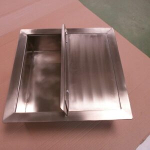 PASAPAQUETES CON TAPA PARA PAQUETES PEQUEÑOS. ACERO INOXIDABLE. PARA MOSTRADOR DE TIENDA