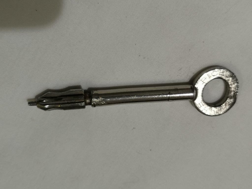 Copia de llave caja fuerte Fichet de 97mm 120mm M2B, M3B, MXB y Monopole