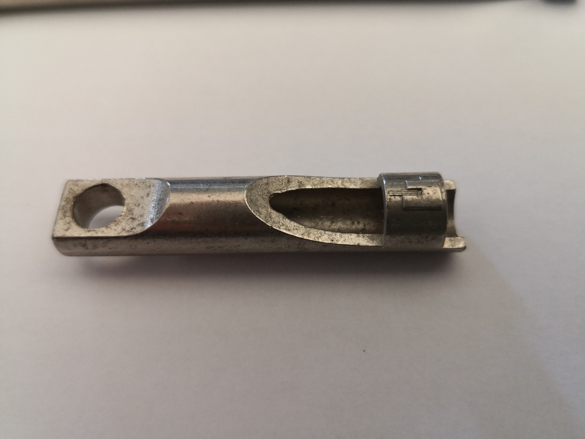 PORTALLAVES DESMONTABLES ROSCA Y PUNTA