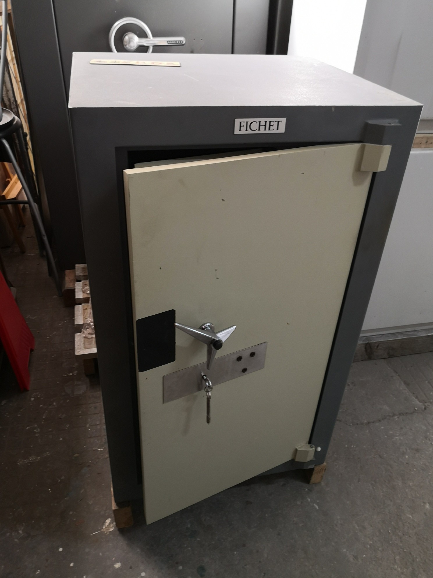 CAJA FUERTE FICHET FR 150 1 CAJA FUERTE SEGUNDA MANO FICHET FR150