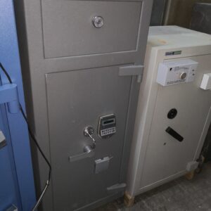 CAJA FUERTE ZUBIGARAY CF 1000 / ESP CON CAJÓN DE INGRESO DE SEGUNDA MANO