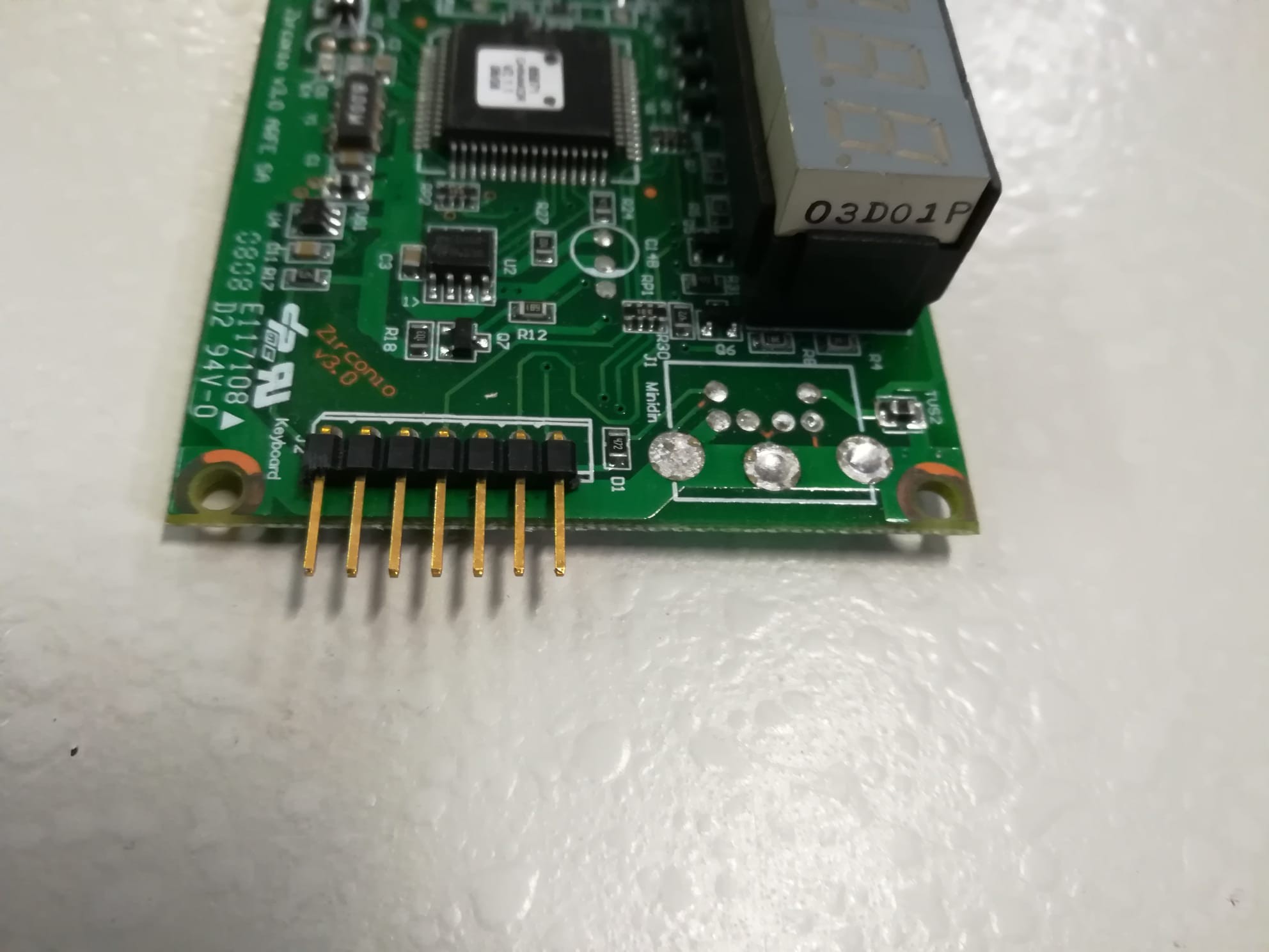 CIRCUITO CON DISPLAY CAJA ARFE TECLADO DISPLAY