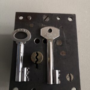 REPARACION  Y COPIAS DE LLAVES CAJA  FUERTE  ARISO