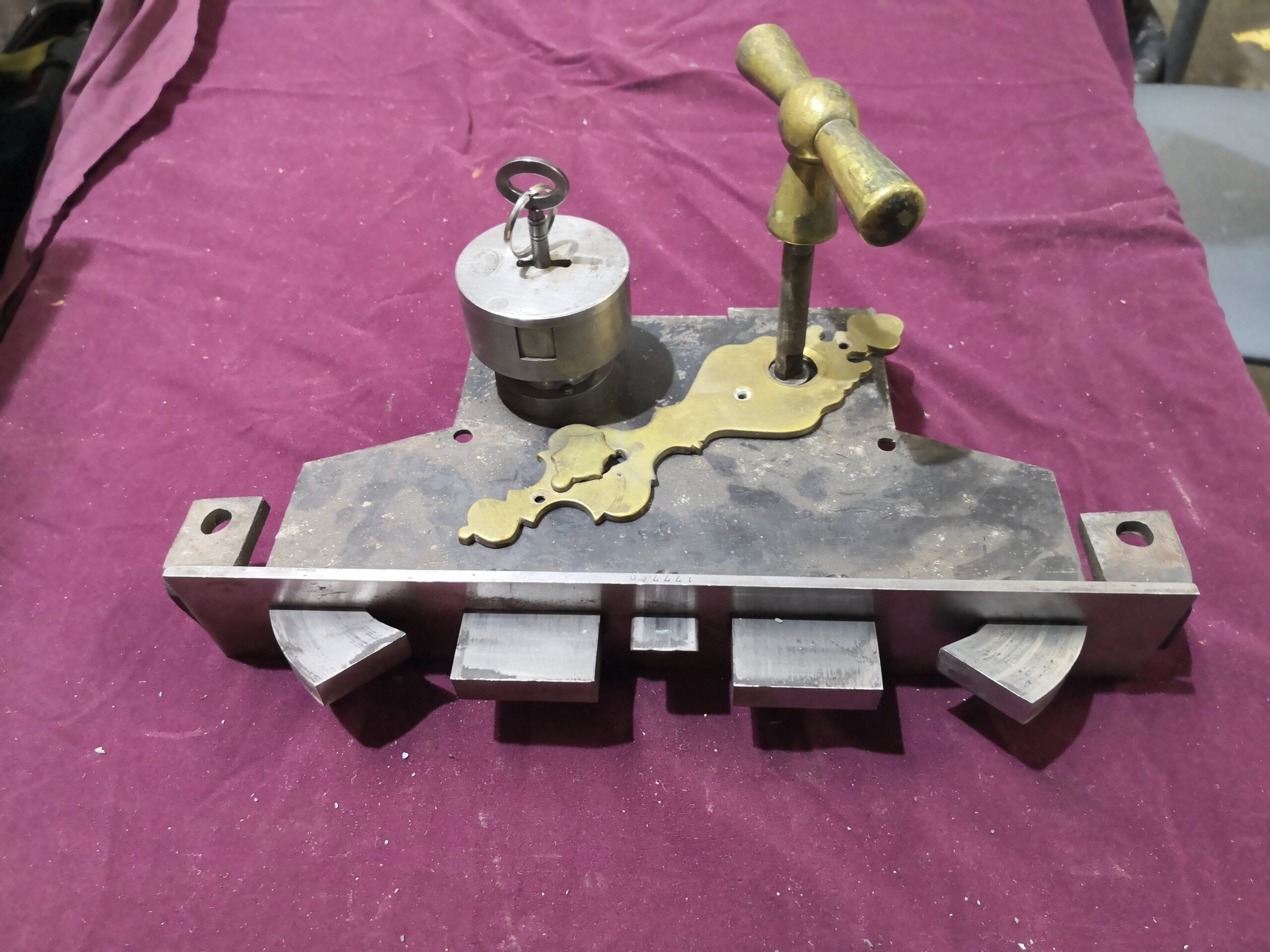 CERRADURA MAHUER 1929