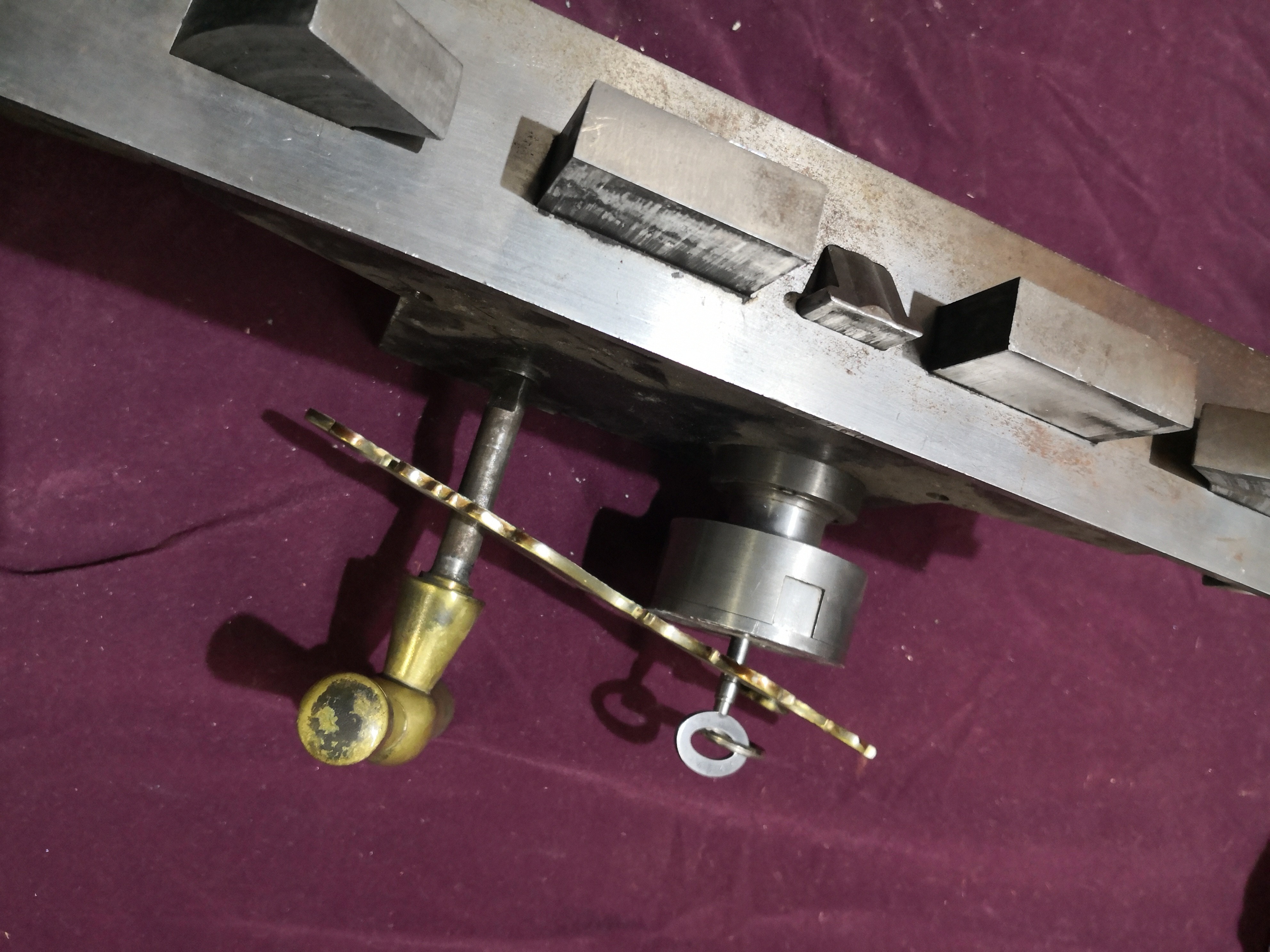 CERRADURA MAHUER 1929