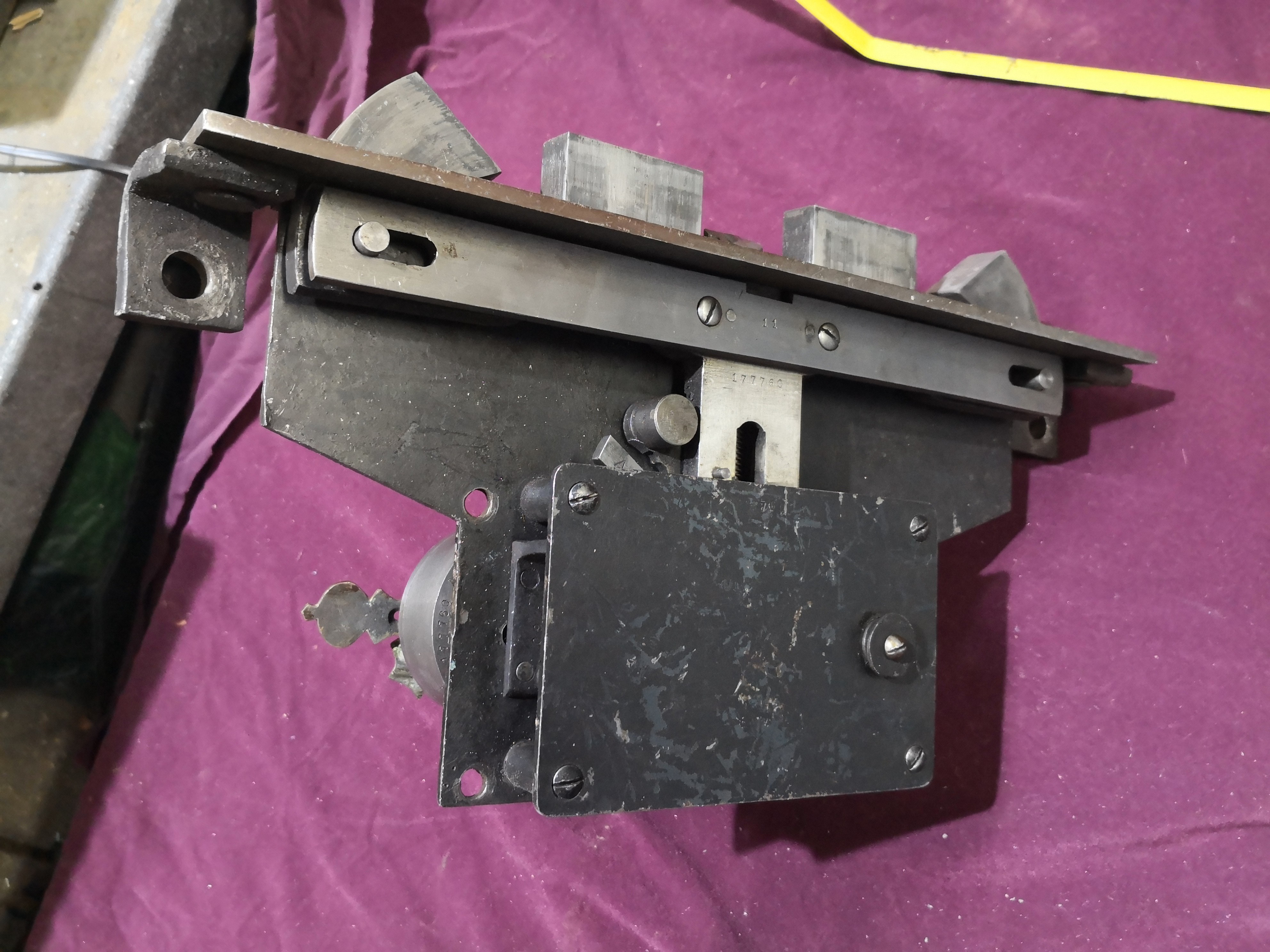 CERRADURA MAHUER 1929