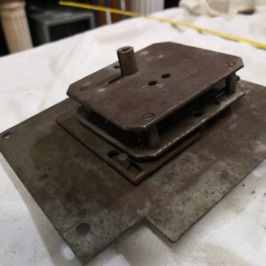 CERRADURA EMBUTIDA PARA CAJA FUERTE ANTIGUA