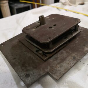 CERRADURA EMBUTIDA PARA CAJA FUERTE ANTIGUA