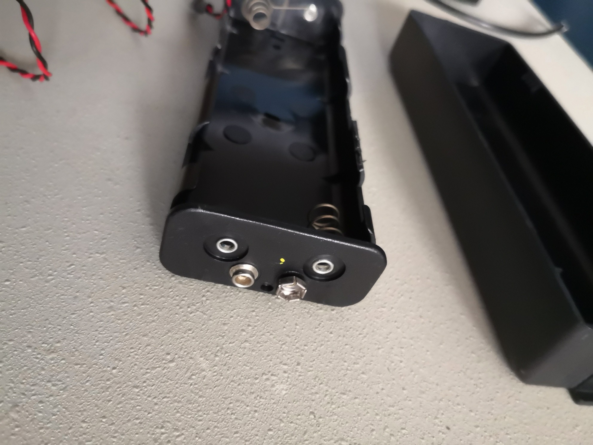 PORTA PILAS GRANDE COMPLETO 6 PILAS