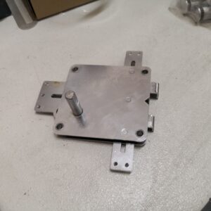 EXPANSIVO PESTILLERIA METALICA CAJAS  FUERTES  PEQUEÑA